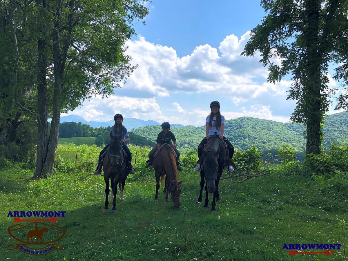 Arrowmont Stables & Cabins Cullowhee Exterior foto